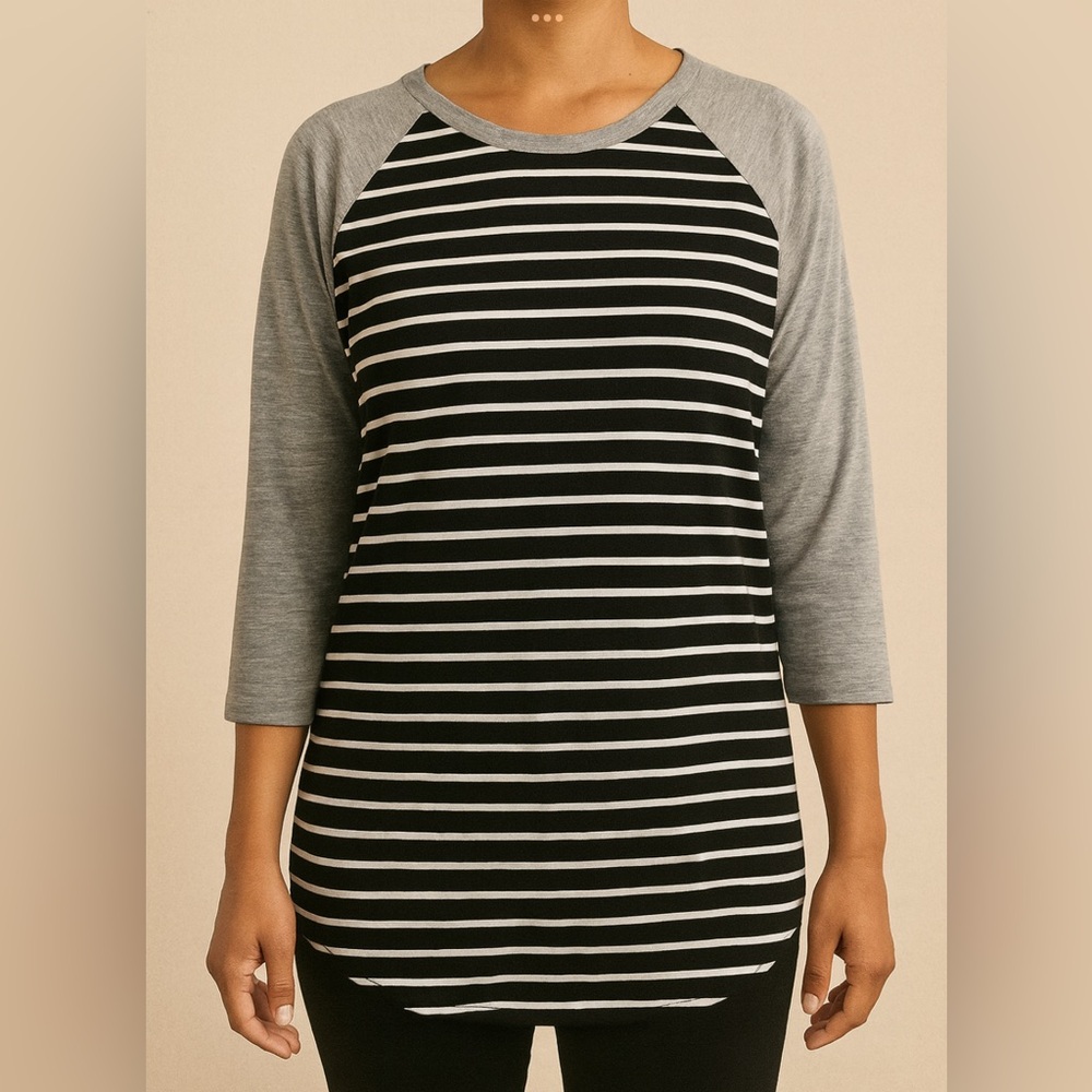 LuLaRoe Black & White Striped Baseball Tee – Size M